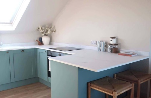 Donaghadee Apartamento | Bright Coastal Retreat – Stunning Sea Views