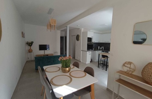 Salses-le-Chateau Apartamento | Bright cocoon with private courtyard