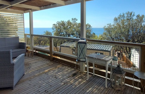 Le Dramont Chalet De Esquí | Bright cocoon with pool and sea view