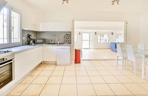 Grans Casa | Bright, comfortable cottage in a quiet location.