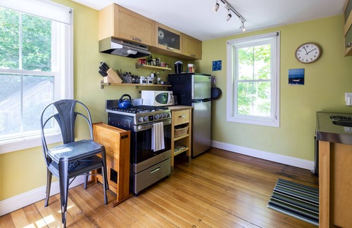 Provincetown Condominio | luminoso, confortable de 1 dormitorio, cerca del centro de la ciudad