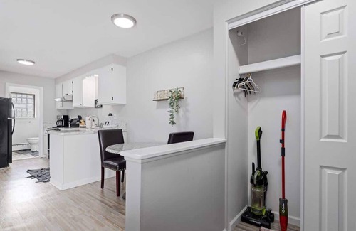 Mount Clemens Apartamento | Cozy 1BR by Downtown Mt.Clemens | Hollywood Suites