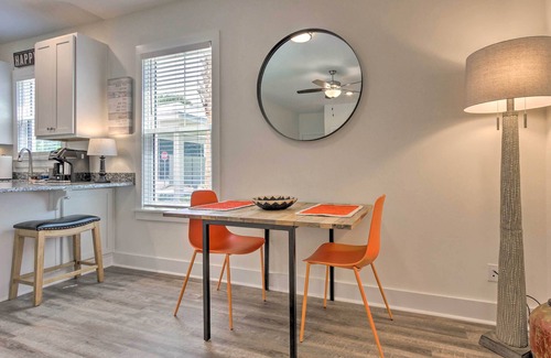 Santa Rosa Beach Condominio | Bright Condo w/ Pool, 3 Blocks to Santa Rosa Beach