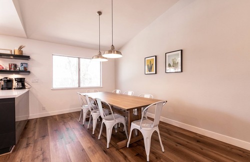 Canyon Gate Casa | Bright, Modern 4BR with Beautiful Backyard & Pool!