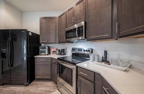 Lakeland Casa | Bright & Cozy 3 BR Near Parks & Dining in Lakeland