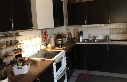 Maria Apartamento | Apartamento luminoso y acogedor en una zona céntrica y popular junto a las principales ferias y eventos.