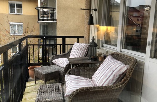 Maria Apartamento | Apartamento luminoso y acogedor en una zona céntrica y popular junto a las principales ferias y eventos.