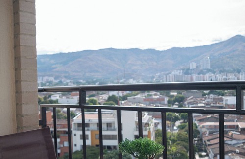 Acopi Apartamento | Bright & Cozy Stay in North Cali