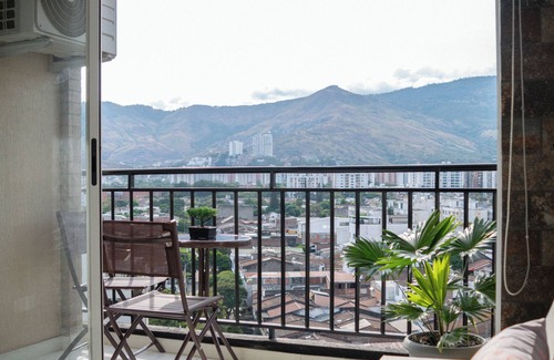 Acopi Apartamento | Bright & Cozy Stay in North Cali