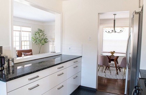 Grosse Pointe Woods Casa | Bright & Cozy Gem in Grosse Pointe Woods/Detroit