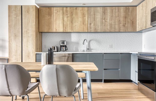 City West Apartamento | Bright Downtown 1BR w/ Pool, Gym & W/D near Staples Center, by Blueground (LAX 546)