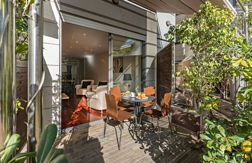 El Putget i Farro Apartamento | Bright Duplex with a Spacious Terrace