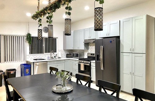 Mira Mesa Casa | Bright Earthy Mira Mesa Home