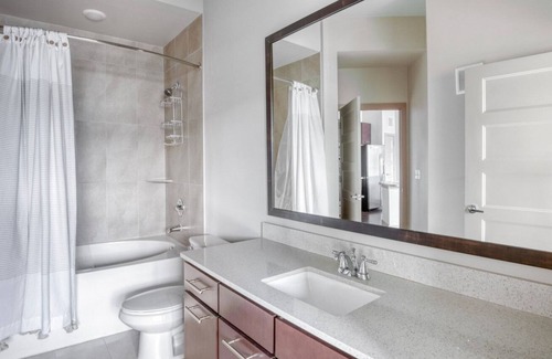 Chestnut Apartamento | Bright East Austin 1BR w/ Pool, Gym & W/D, nr restaurants, by Blueground