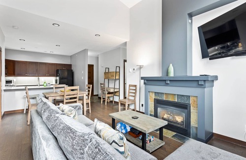 Sun Peaks Condominio | Stones Throw # 41: ubicación superior, vistas, diseño