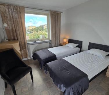 Tolered Apartamento | Bright Family Apartment with Balcony