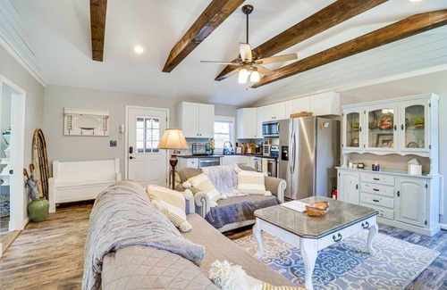 Lost River Cabina | Bright Family Cabin in Lost City w/ Expansive Deck