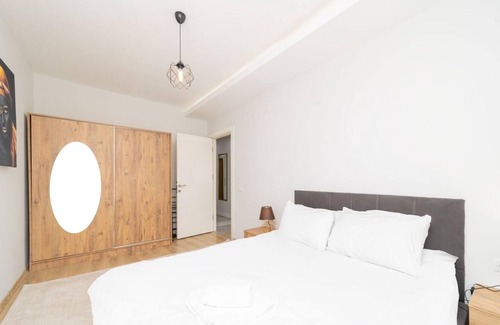 Antalya City Centre Apartamento | Bright Flat w Balcony 15 min to Konyaalti Beach