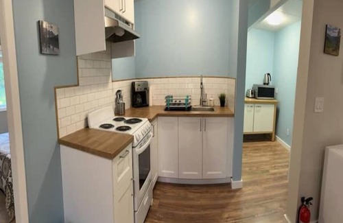 Clearwater Casa | Bright garden view 2 bedroom suite