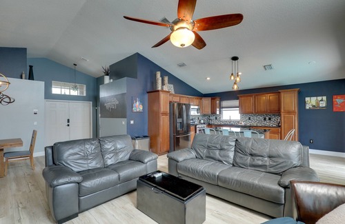Lakeview Village Casa | Bright Getaway w/ Ski Lake, 11 Miles to Dtwn Tampa