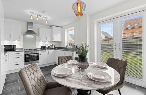 Eastbourne Casa | Bright Home in Sunny Eastbourne