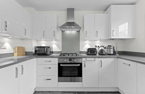 Eastbourne Casa | Bright Home in Sunny Eastbourne