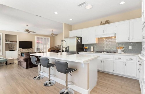 Palm Springs Casa | Bright Home w/Private Pool Overlooking Golf Course