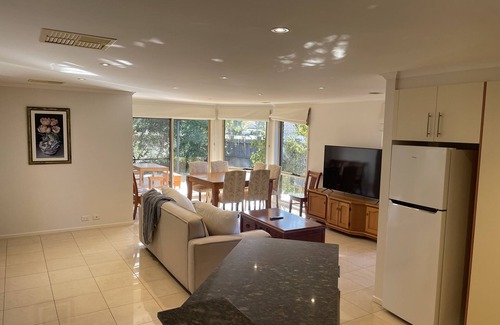 Gungahlin Casa | Bright House@gungahlin Town Center
