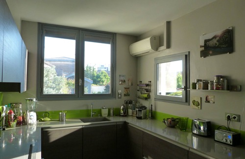 Talence Apartamento | Casa brillante, moderno y con aire acondicionado con un precioso jardín y spa