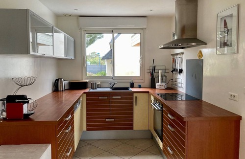 Kerroch Casa | Bright house with garden 200m from the sea