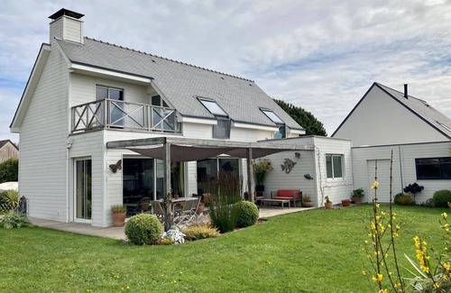 Kerroch Casa | Bright house with garden 200m from the sea