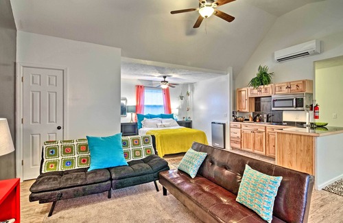 Golden Apartamento | Bright Lakeside Studio - Hike, Fish, and Bike!