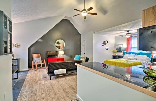 Golden Apartamento | Bright Lakeside Studio - Hike, Fish, and Bike!
