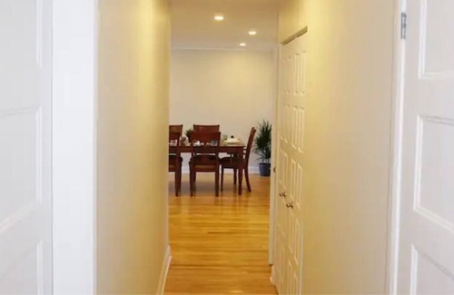 Cote-Saint-Luc Casa | Bright, Large & Ultra Clean 5 BR in Safe Area