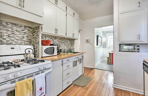 Morris Park Casa | Bright Minneapolis Home: 2 Mi to Minnehaha Falls!
