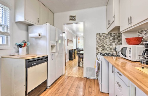 Morris Park Casa | Bright Minneapolis Home: 2 Mi to Minnehaha Falls!