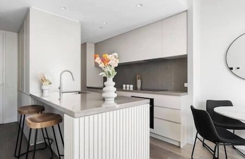 Malvern East Apartamento | Bright & Modern 1BR Apt w/Balcony & Parking