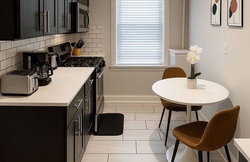 Hyde Park Apartamento | Bright & Modern 1BR in Hyde Park