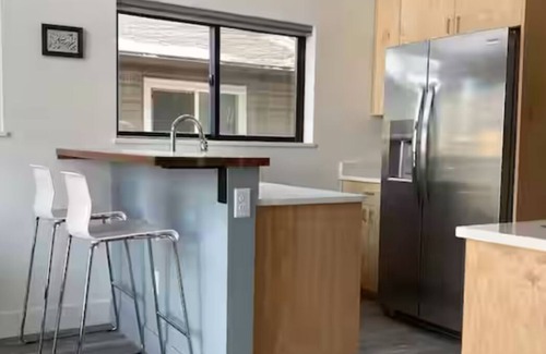 River Road Casa | Bright & Modern 2-Bedroom Duplex, Central Missoula