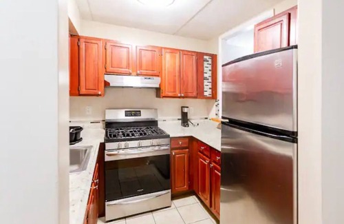 Brownsville Apartamento | *Bright Modern 2 BR Walk-in Apt*