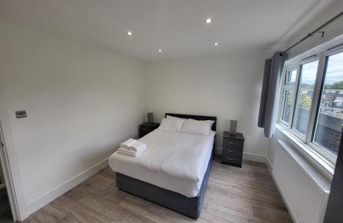 Sutton Central Apartamento | Bright Modern 3 Bedroom Apartment