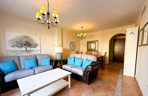 Costa Esuri Apartamento | Bright, Modern, 3 Bedroom, Duple Apartment OHA001