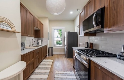 Communipaw Apartamento | Bright & Modern 35 Mins to NYC Extended Stays