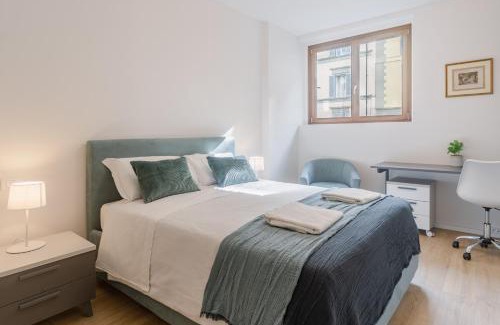Santa Maria Novella Apartamento | Bright & Modern 4 bedrooms Apartment in Center