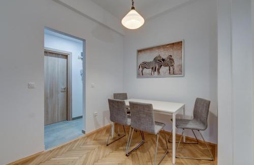 Bucharest City-Centre Apartamento | Bright & Modern Apartment in Central Location - Universitate - Wi-Fi - Netflix