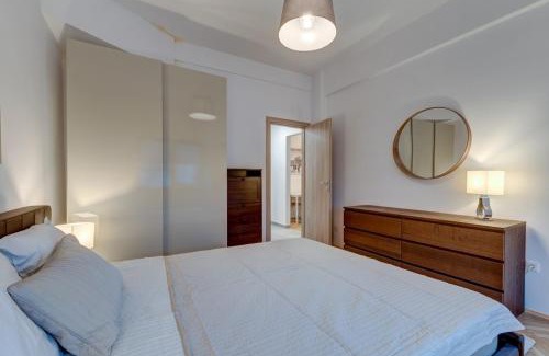 Bucharest City-Centre Apartamento | Bright & Modern Apartment in Central Location - Universitate - Wi-Fi - Netflix