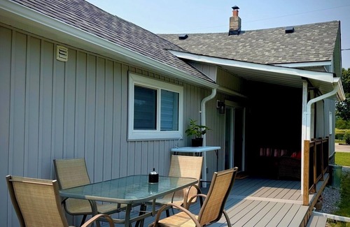 St. Williams Casa | Bright & Modern Cottage Near Port Rowan, Long Point, & Turkey Point