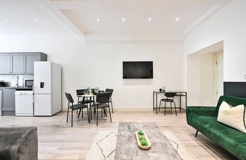 Ealing Apartamento | Bright Modern Flat in Ealing - Next to Tube and City Centre