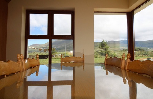 Ballydavid Casa | Brillante, Casa Moderna en la península de Dingle. Wifi disponible.