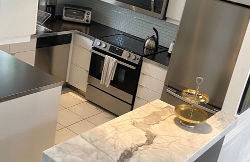North Miami Casa | BRILLANTE MODERNO CLAVE WEST STYLE 2 DORMITORIO ADOSADO CON DOCK